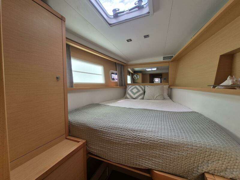 Miss Summer 45ft Lagoon Yacht For Sale