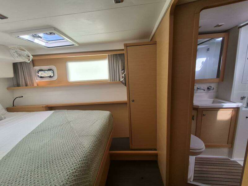 Miss Summer 45ft Lagoon Yacht For Sale