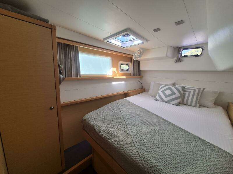 Miss Summer 45ft Lagoon Yacht For Sale