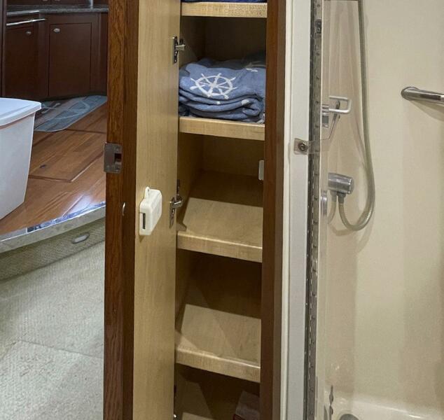 44' 2007 Sea Ray 44 Sedan Bridge