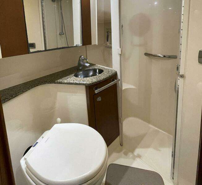 Still Waters 44ft Sea Ray Yacht For Sale