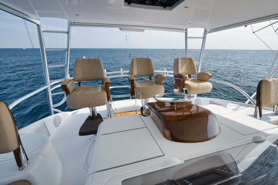 68' 2019 Viking 68 Convertible