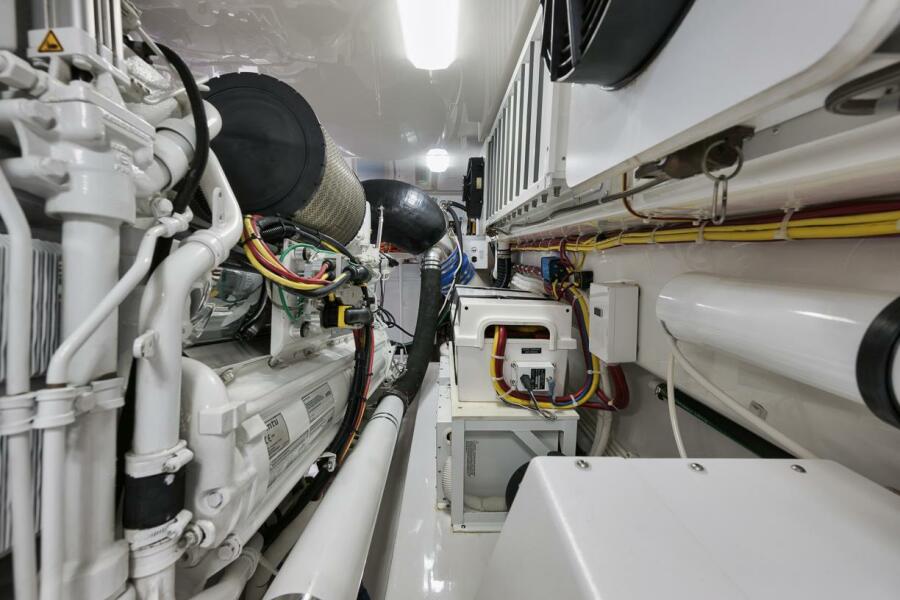 68' 2019 Viking 68 Convertible