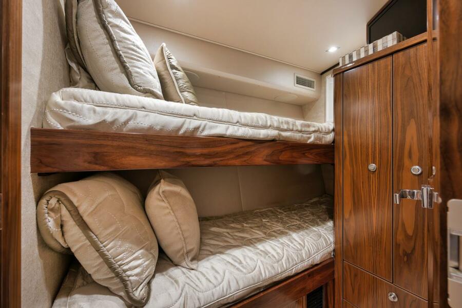 68' 2019 Viking 68 Convertible