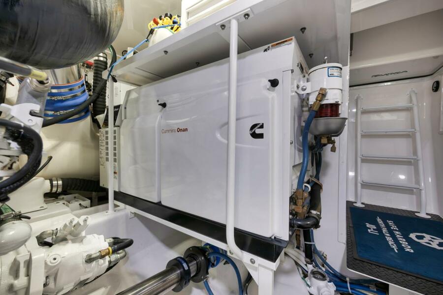 68' 2019 Viking 68 Convertible