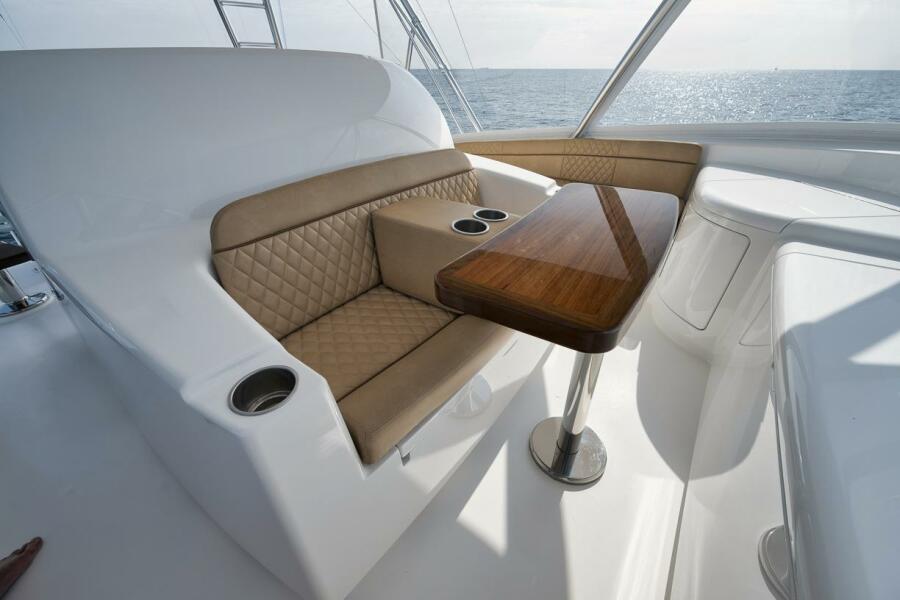 68' 2019 Viking 68 Convertible