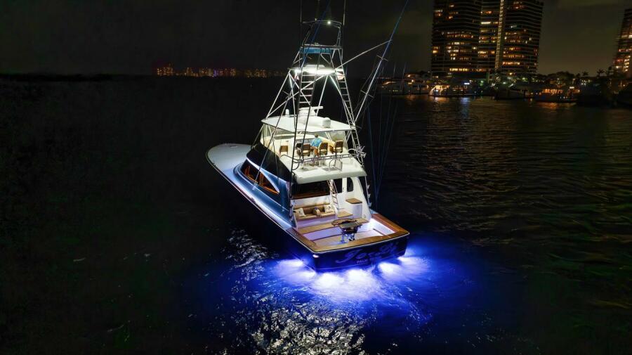 68' 2019 Viking 68 Convertible