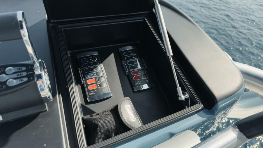 68' 2019 Viking 68 Convertible