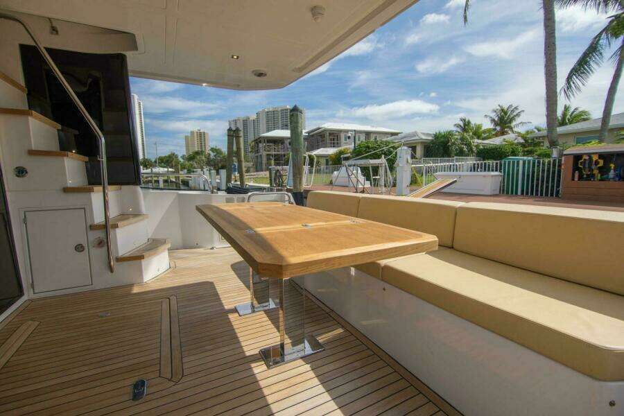 BRIGANTE 58ft Sundeck Yachts Yacht For Sale