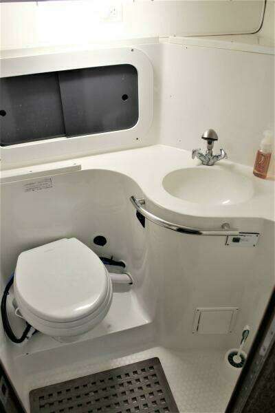 HUZZAH 32ft Catalina Yacht For Sale