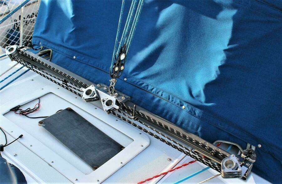 HUZZAH 32ft Catalina Yacht For Sale