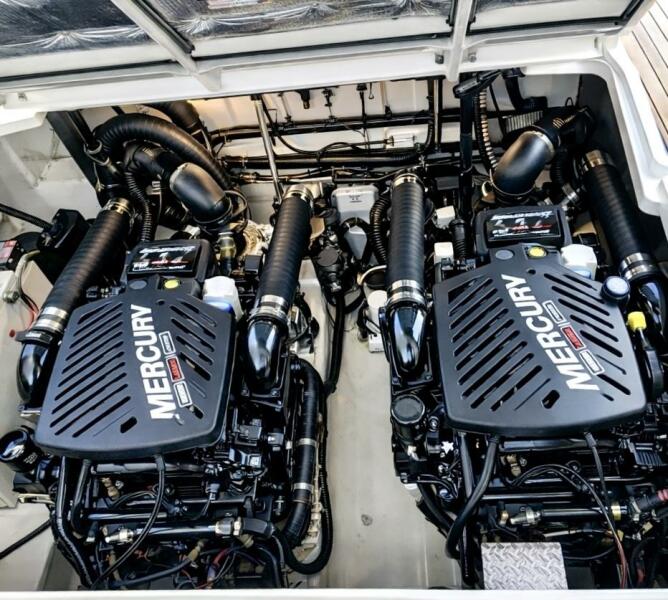 39' 2004 Sea Ray 390 Sundancer