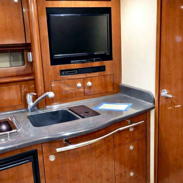 GOOD TROUBLE 39ft Sea Ray Yacht For Sale