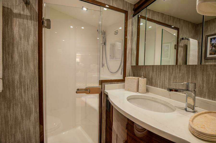 2023 Viking 64 Convertible