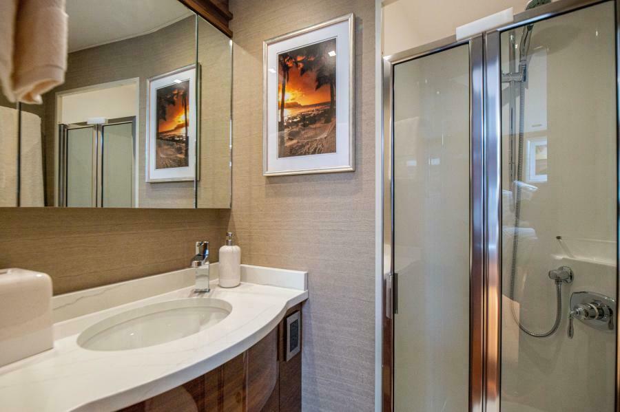 64' 2023 Viking 64 Convertible