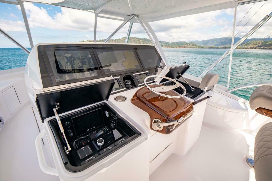 64' 2023 Viking 64 Convertible