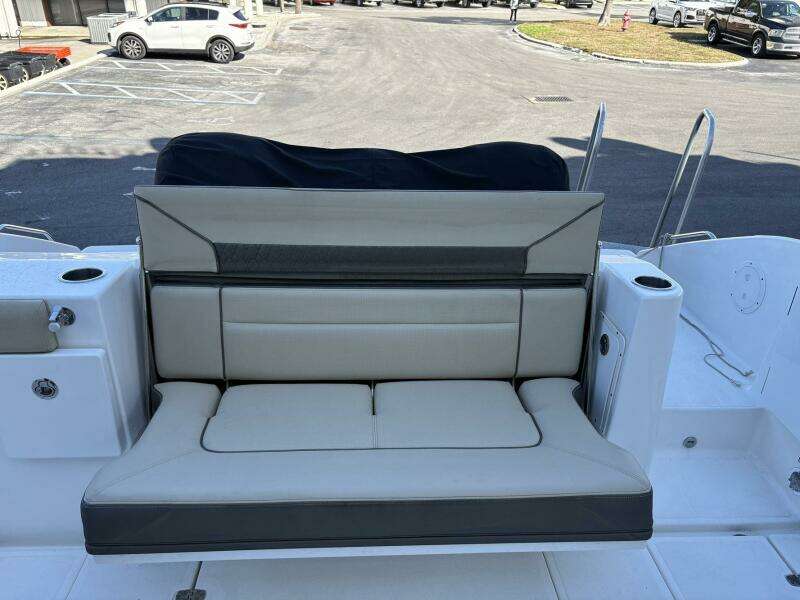 Famille 36ft Pursuit Yacht For Sale