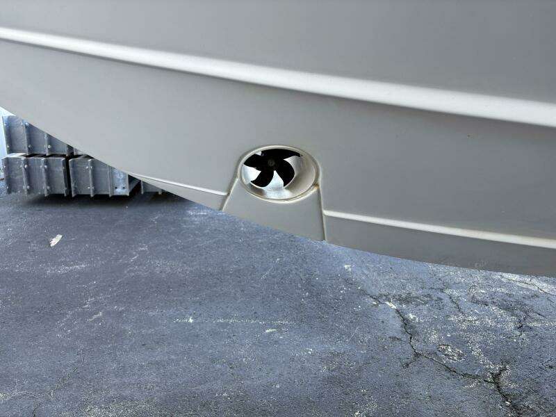 Famille 36ft Pursuit Yacht For Sale