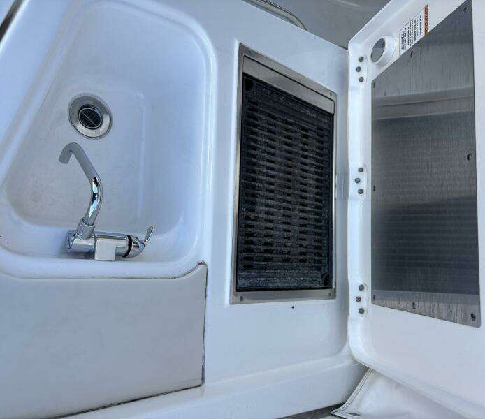 Famille 36ft Pursuit Yacht For Sale