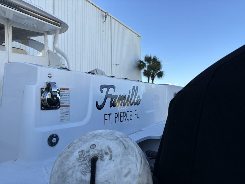 36' 2020 Pursuit 365 DC