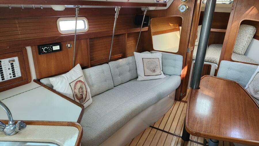 Beta Wave  32ft Catalina Yacht For Sale