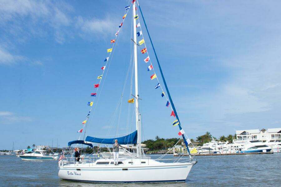 Beta Wave  32ft Catalina Yacht For Sale