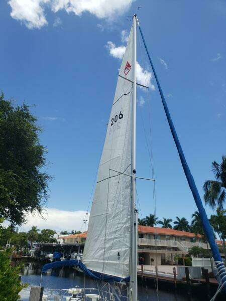 Beta Wave  32ft Catalina Yacht For Sale