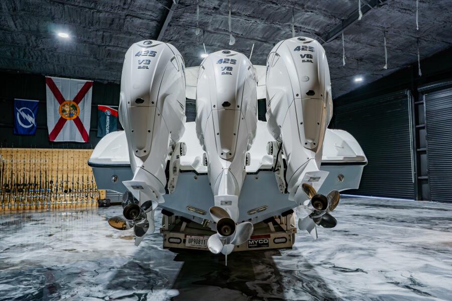 39' 2012 Yellowfin 39 Offshore