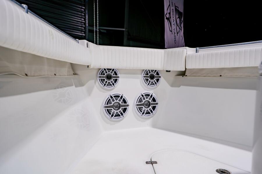 39' 2012 Yellowfin 39 Offshore