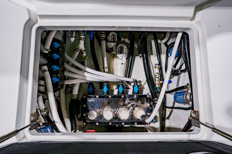 39' 2012 Yellowfin 39 Offshore