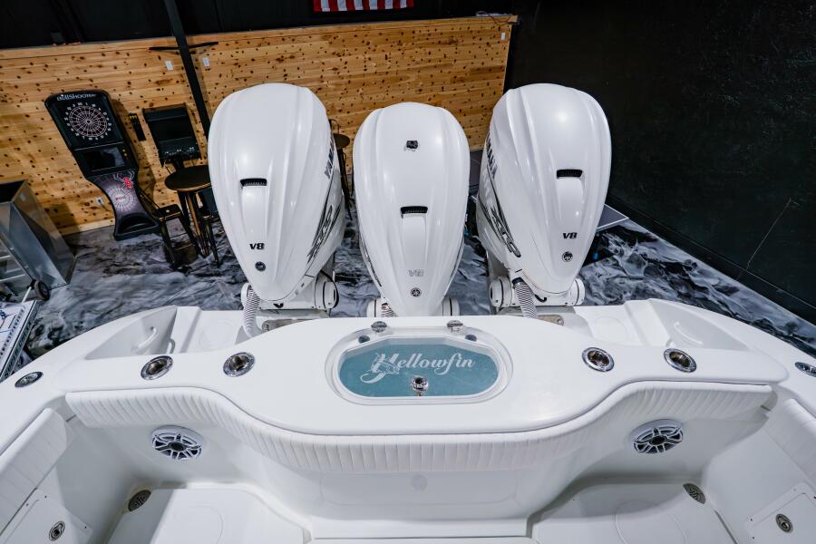 39' 2012 Yellowfin 39 Offshore