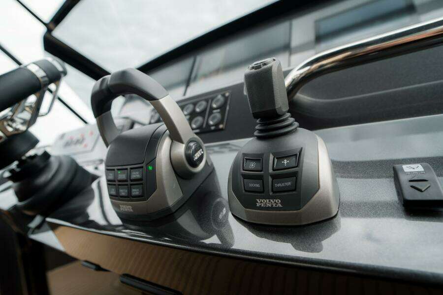 43ft Pardo Yachts Yacht For Sale