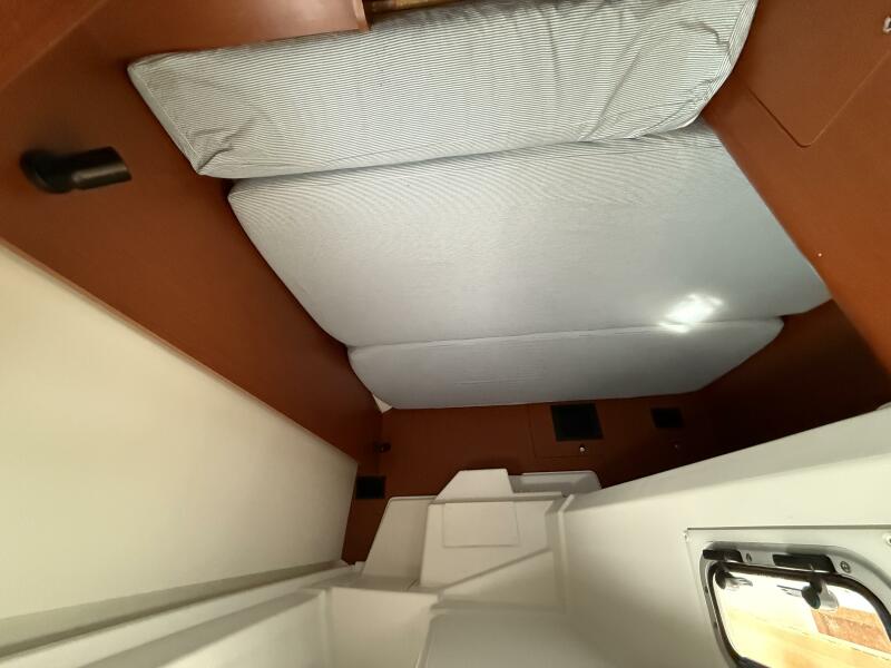 35' 2018 Beneteau Oceanis 35.1 