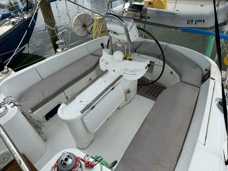 Layla 46ft Beneteau Yacht For Sale