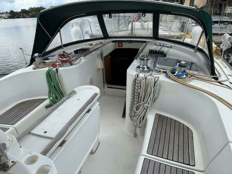 Layla 46ft Beneteau Yacht For Sale