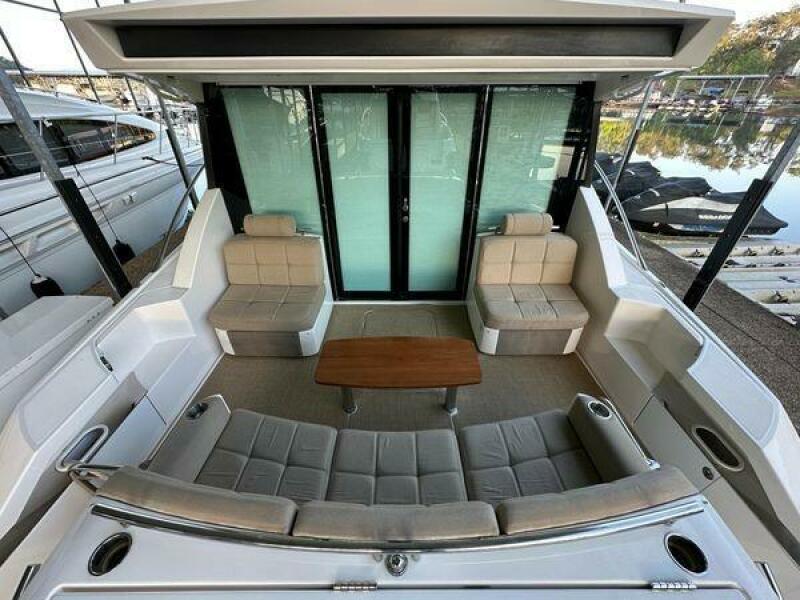 44' 2016 Tiara Yachts 44 Coupe