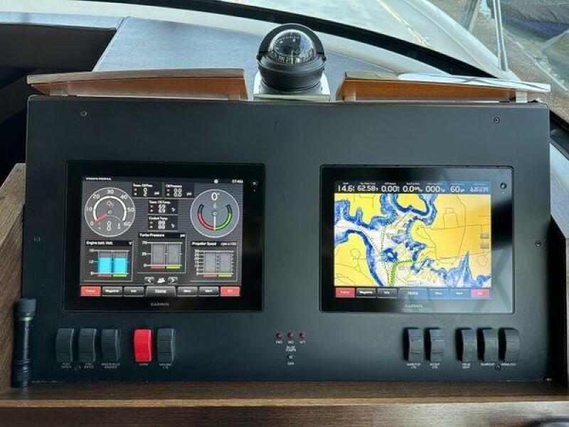 44' 2016 Tiara Yachts 44 Coupe