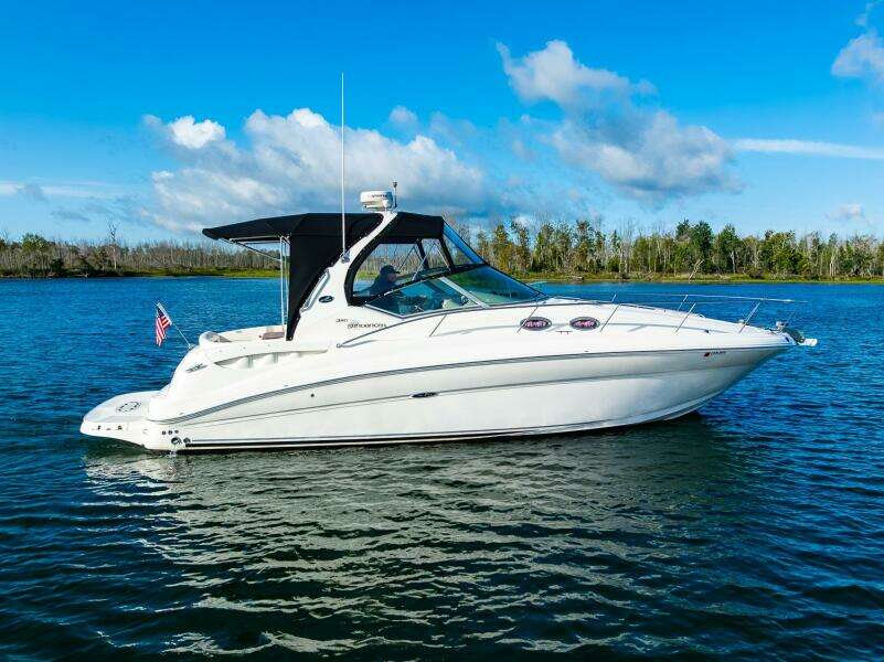 32ft Sea Ray Yacht For Sale