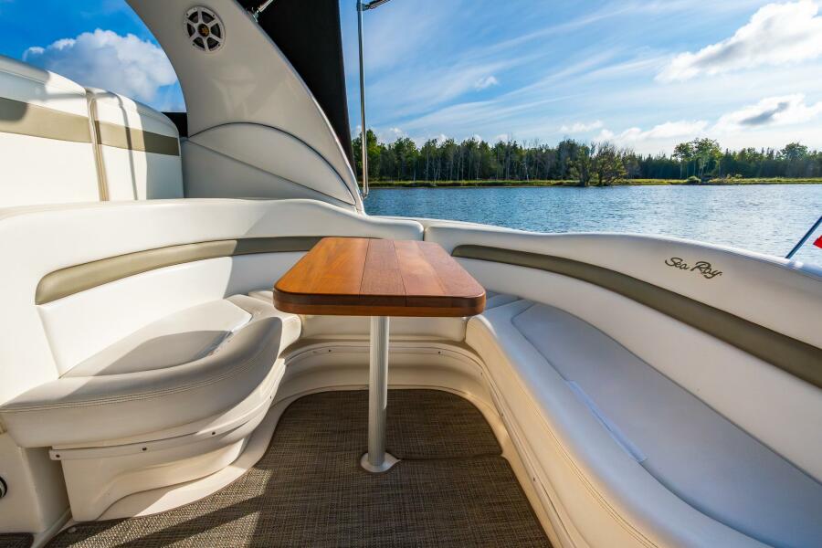 32' 2007 Sea Ray 320 Sundancer