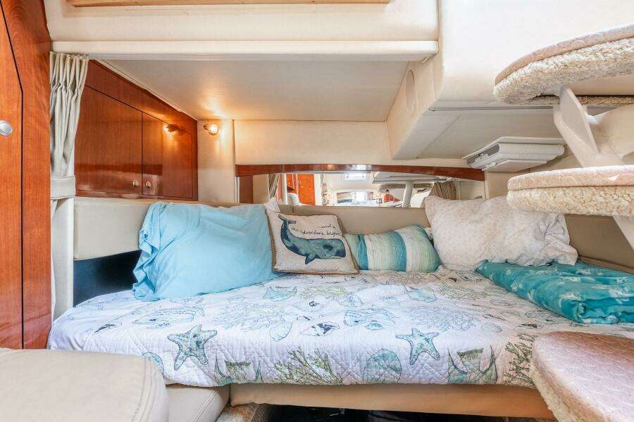 32ft Sea Ray Yacht For Sale