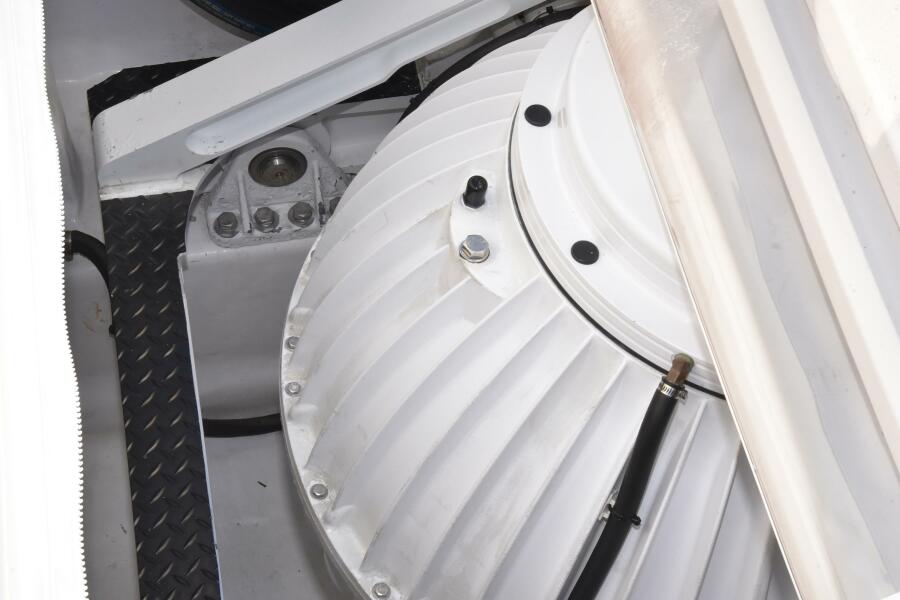 80' 2019 Viking 80 Skybridge