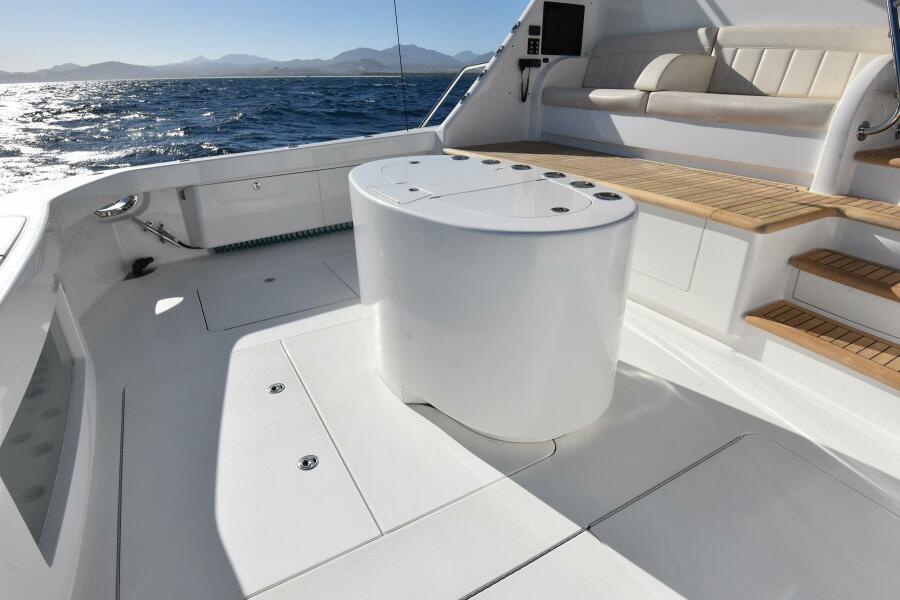 80' 2019 Viking 80 Skybridge