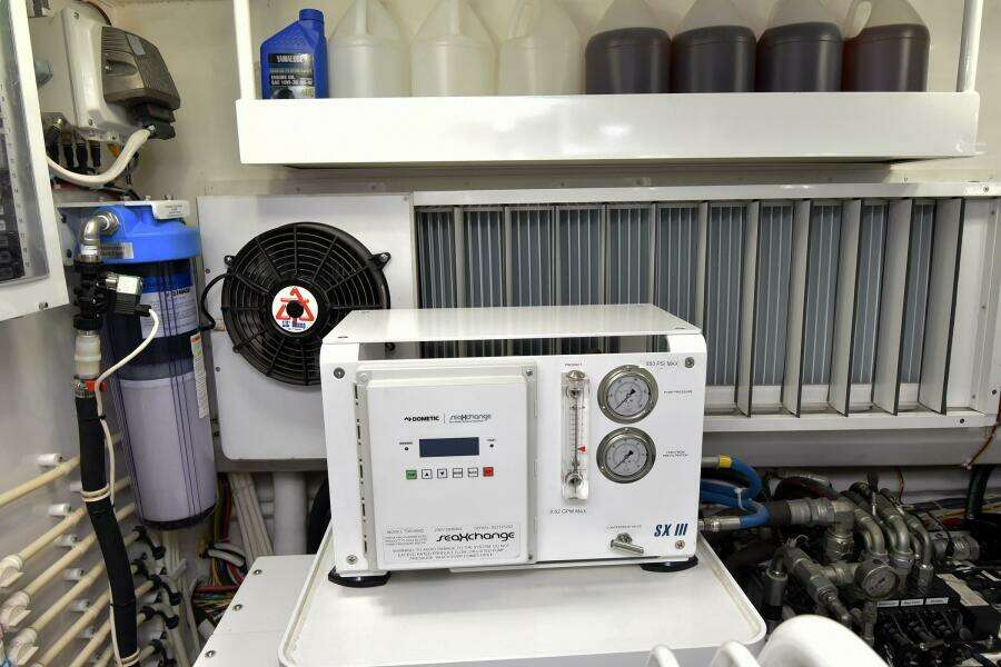 PARTY OF FIVE 80ft Viking Yacht For Sale