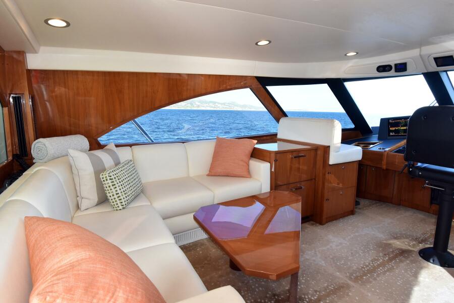 80' 2019 Viking 80 Skybridge