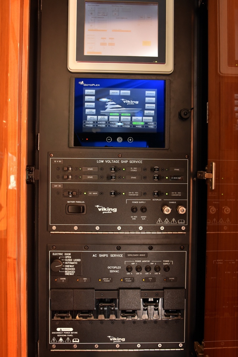 PARTY OF FIVE 80ft Viking Yacht For Sale