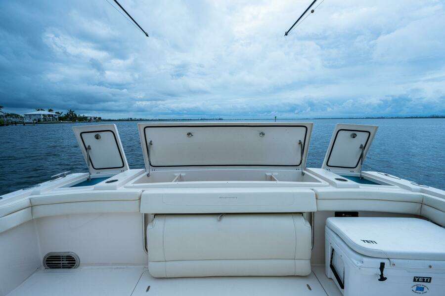 Grady White 45 Pura Vida - Exterior Cockpit