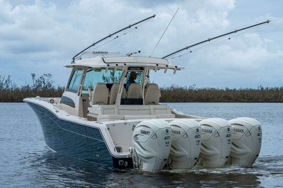 Grady White 45 Pura Vida - Exterior Profile
