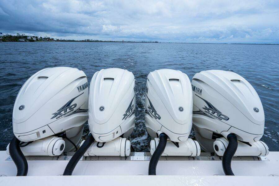 Grady White 45 Pura Vida - Exterior Engines