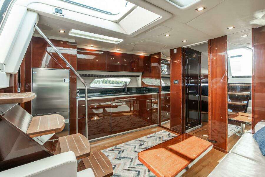47ft Sea Ray Yacht For Sale