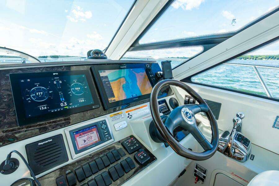 47ft Sea Ray Yacht For Sale